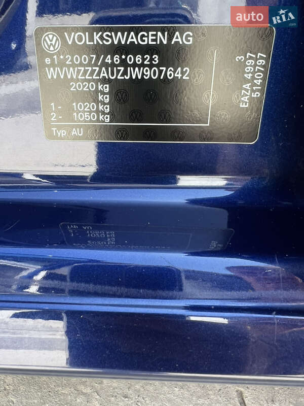 Хэтчбек Volkswagen e-Golf 2017 в Киеве