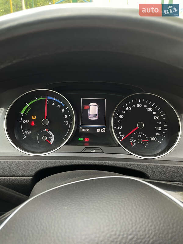 Хетчбек Volkswagen e-Golf 2017 в Харкові