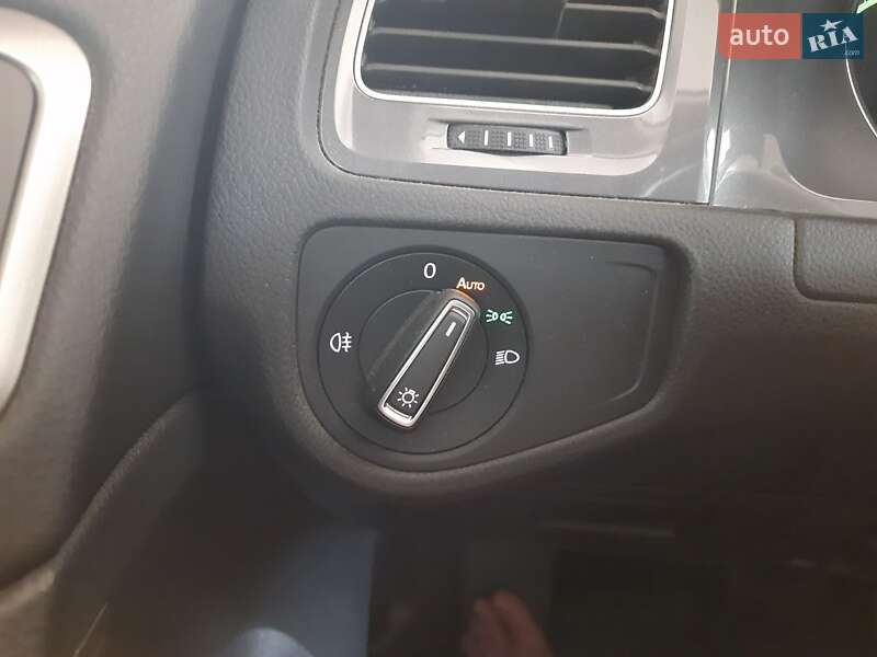 Хетчбек Volkswagen e-Golf 2015 в Запоріжжі