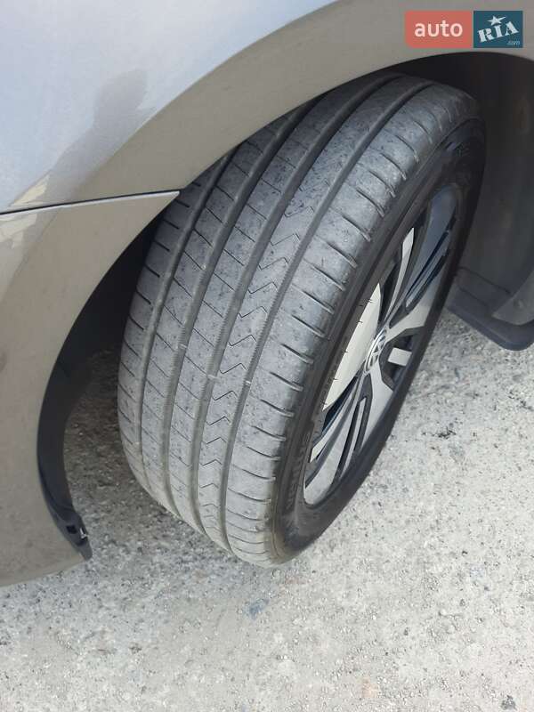 Хетчбек Volkswagen e-Golf 2015 в Запоріжжі