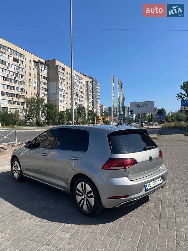 Хетчбек Volkswagen e-Golf 2017 в Черкасах