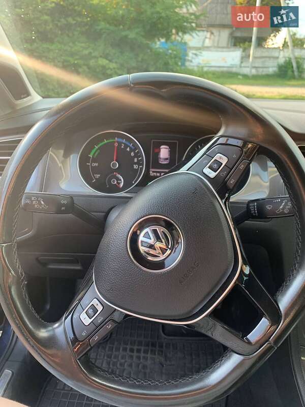 Хетчбек Volkswagen e-Golf 2014 в Мукачевому