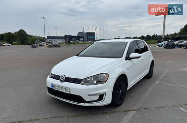 Хэтчбек Volkswagen e-Golf 2015 в Львове