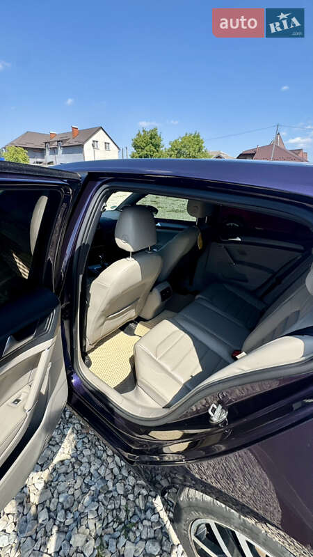 Хэтчбек Volkswagen e-Golf 2019 в Калуше