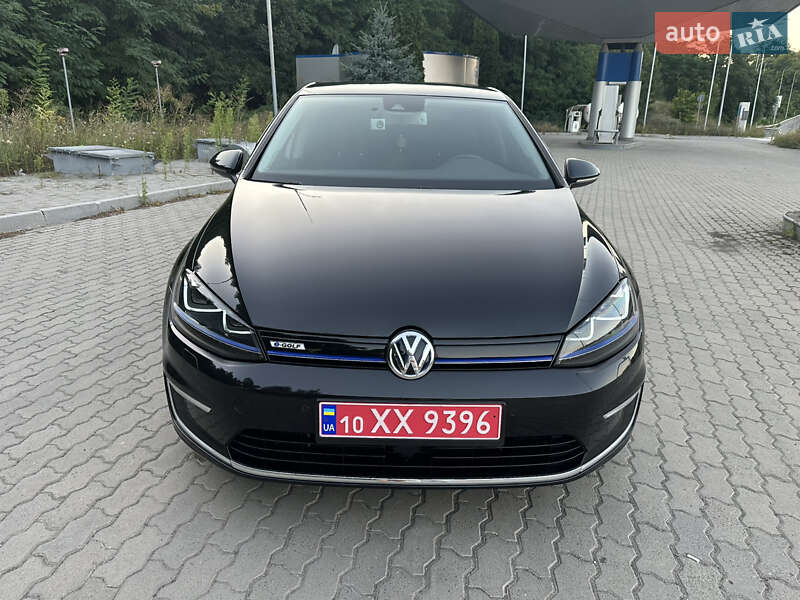 Хэтчбек Volkswagen e-Golf 2015 в Могилев-Подольске фото 22 Хэтчбек Volkswagen e-Golf 2015 в Могилев-Подольске