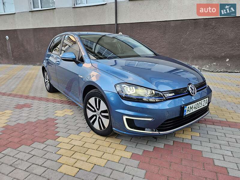 Volkswagen e-Golf 2015