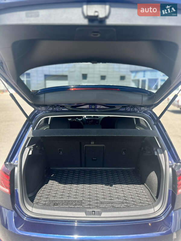 Хетчбек Volkswagen e-Golf 2019 в Харкові