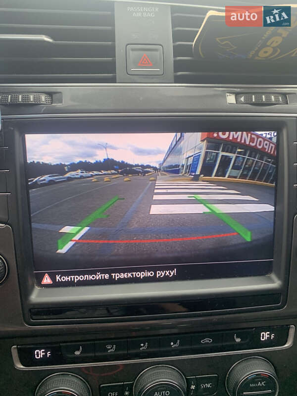 Хэтчбек Volkswagen e-Golf 2016 в Хмельницком