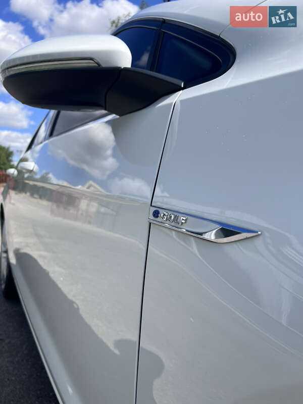 Хетчбек Volkswagen e-Golf 2014 в Кропивницькому фото 5 Хетчбек Volkswagen e-Golf 2014 в Кропивницькому