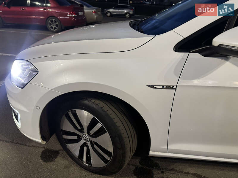 Хетчбек Volkswagen e-Golf 2014 в Кривому Розі