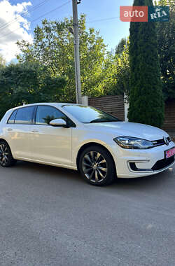 Хэтчбек Volkswagen e-Golf 2018 в Киеве