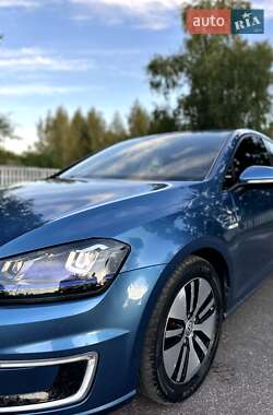 Хэтчбек Volkswagen e-Golf 2014 в Житомире