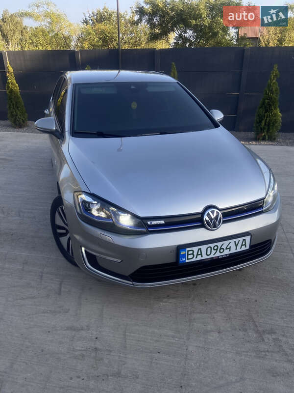Хэтчбек Volkswagen e-Golf 2017 в Кривом Роге фото 5 Хэтчбек Volkswagen e-Golf 2017 в Кривом Роге