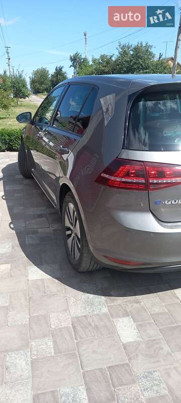 Хэтчбек Volkswagen e-Golf 2015 в Луцке фото 17 Хэтчбек Volkswagen e-Golf 2015 в Луцке