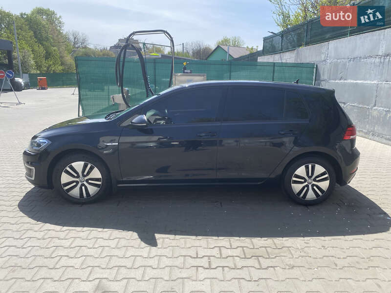 Хэтчбек Volkswagen e-Golf 2018 в Киеве