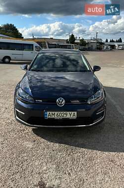 Хэтчбек Volkswagen e-Golf 2014 в Житомире