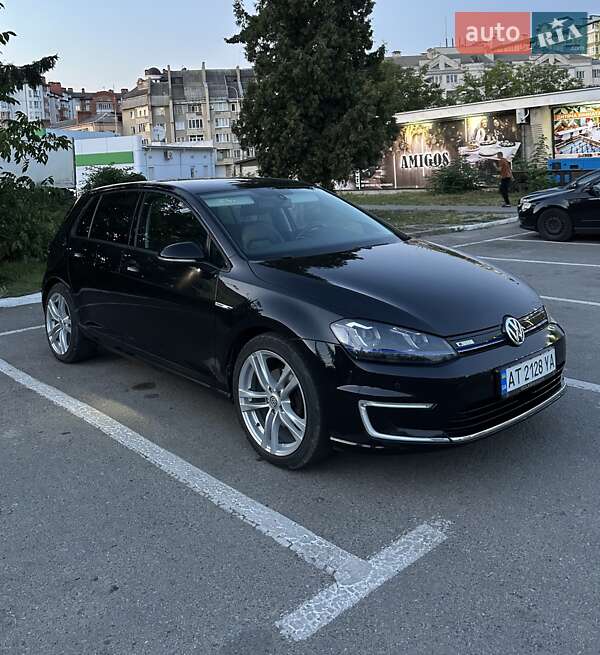 Хетчбек Volkswagen e-Golf 2014 в Івано-Франківську