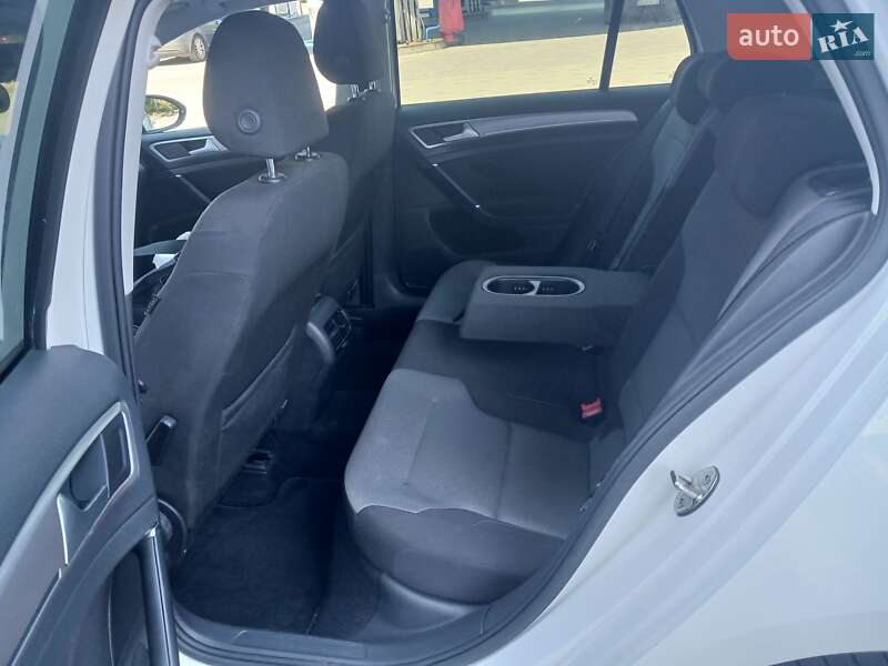 Хэтчбек Volkswagen e-Golf 2014 в Харькове