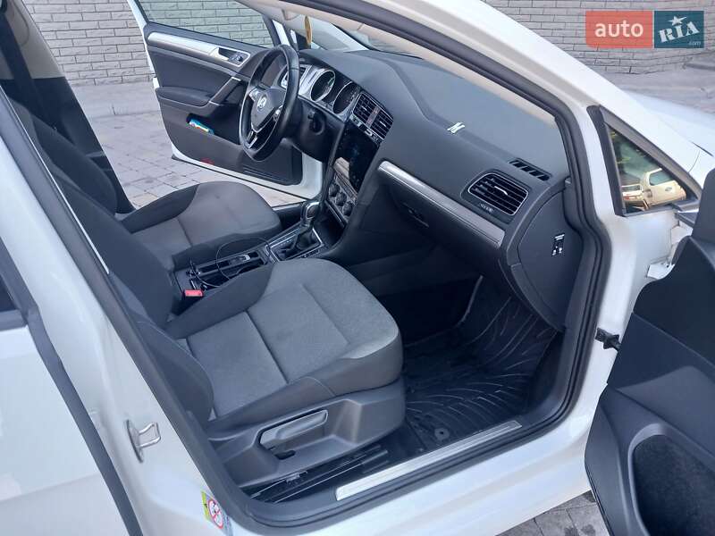 Хэтчбек Volkswagen e-Golf 2014 в Харькове