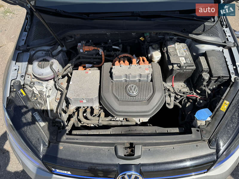 Хетчбек Volkswagen e-Golf 2015 в Кропивницькому