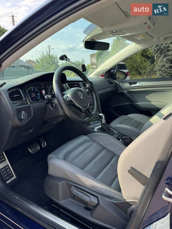 Хэтчбек Volkswagen e-Golf 2018 в Чугуеве