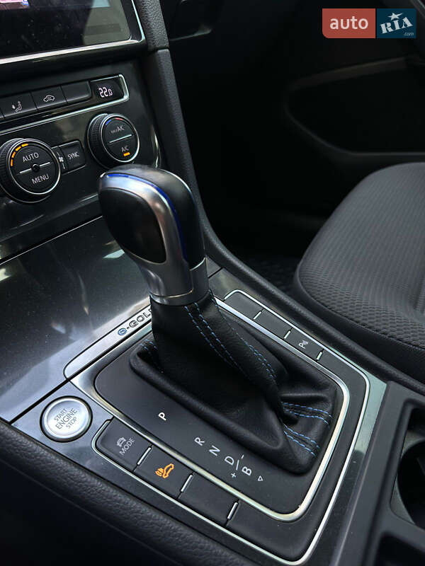 Хэтчбек Volkswagen e-Golf 2018 в Ужгороде фото 10 Хэтчбек Volkswagen e-Golf 2018 в Ужгороде