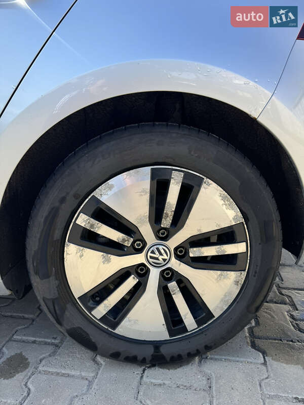 Хетчбек Volkswagen e-Golf 2014 в Хмельницькому