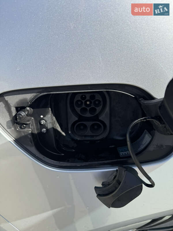 Хетчбек Volkswagen e-Golf 2014 в Хмельницькому