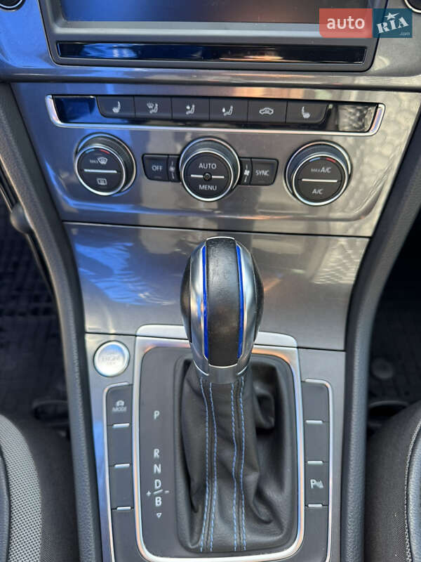 Хетчбек Volkswagen e-Golf 2014 в Хмельницькому