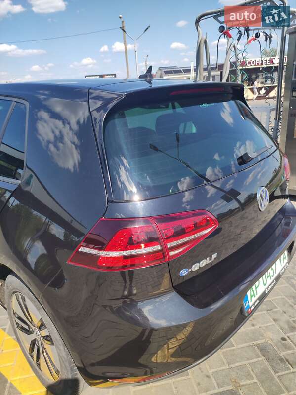 Хетчбек Volkswagen e-Golf 2015 в Запоріжжі