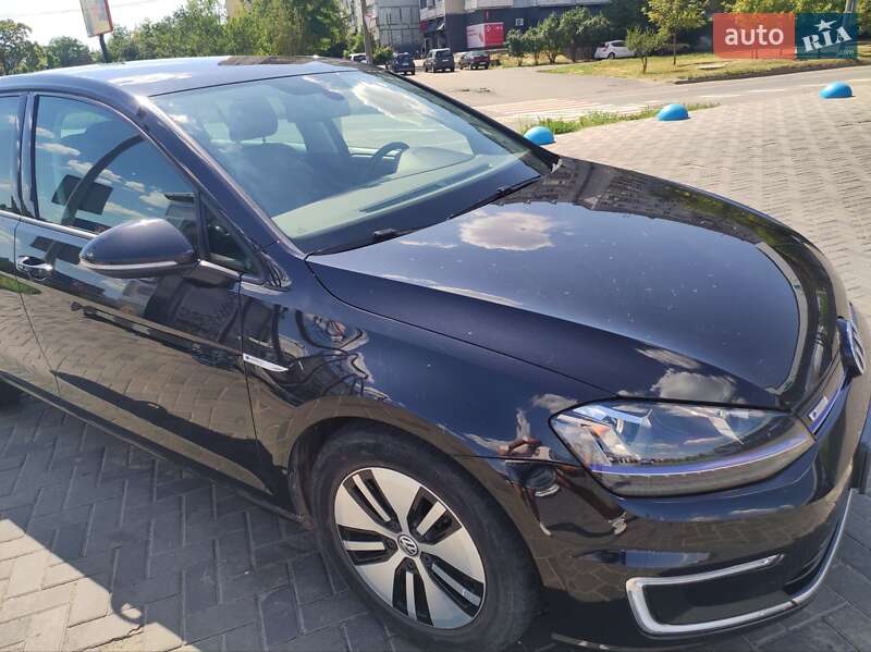 Хетчбек Volkswagen e-Golf 2015 в Запоріжжі