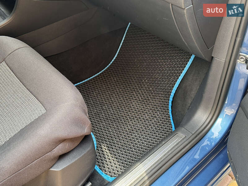 Хетчбек Volkswagen e-Golf 2014 в Вінниці