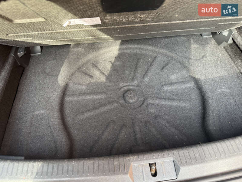 Хетчбек Volkswagen e-Golf 2014 в Вінниці