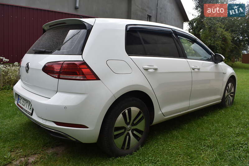 Хэтчбек Volkswagen e-Golf 2018 в Львове