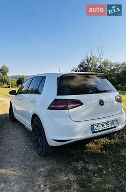 Хетчбек Volkswagen e-Golf 2015 в Чернівцях