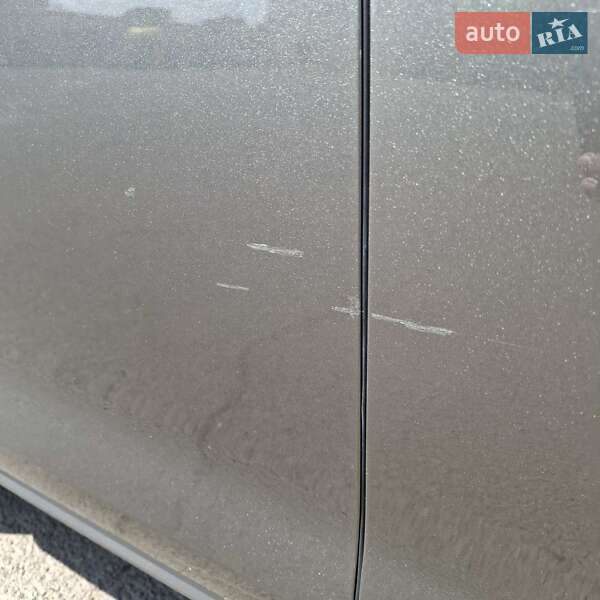 Хетчбек Volkswagen e-Golf 2016 в Кривому Розі