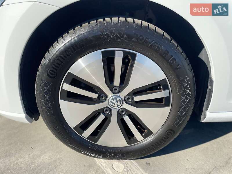 Хетчбек Volkswagen e-Golf 2020 в Києві