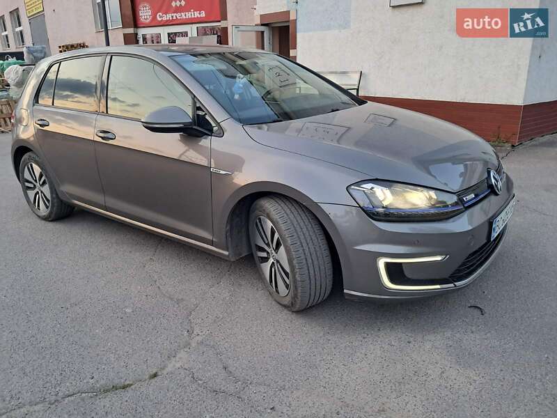 Хэтчбек Volkswagen e-Golf 2015 в Луцке фото 8 Хэтчбек Volkswagen e-Golf 2015 в Луцке