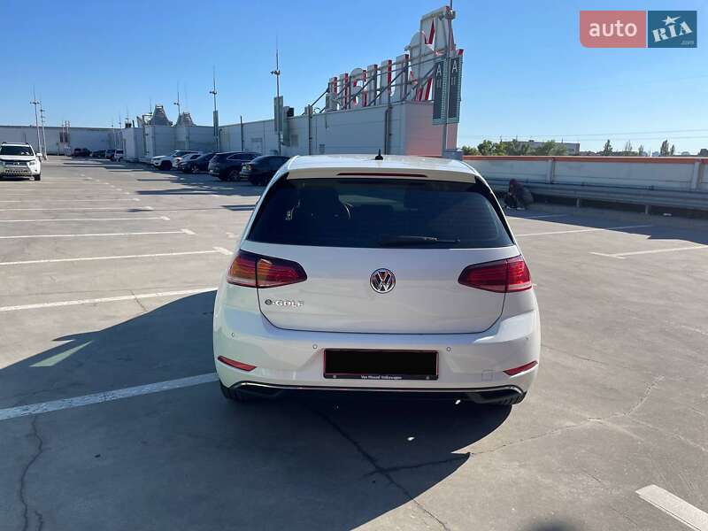 Хетчбек Volkswagen e-Golf 2020 в Києві