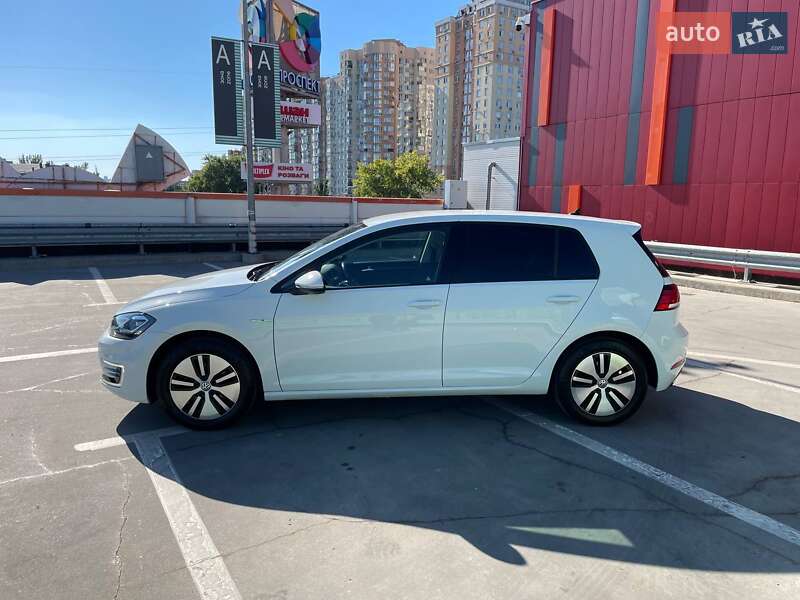 Хетчбек Volkswagen e-Golf 2020 в Києві