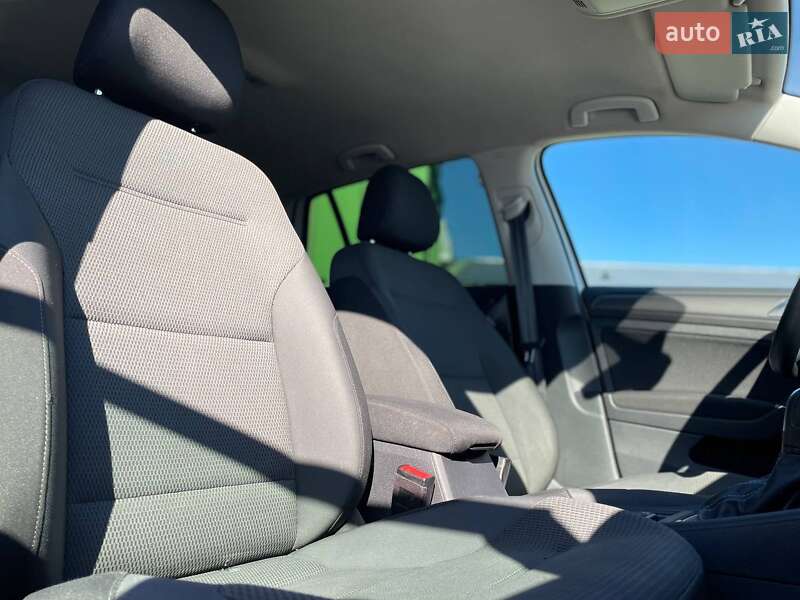 Хетчбек Volkswagen e-Golf 2020 в Києві