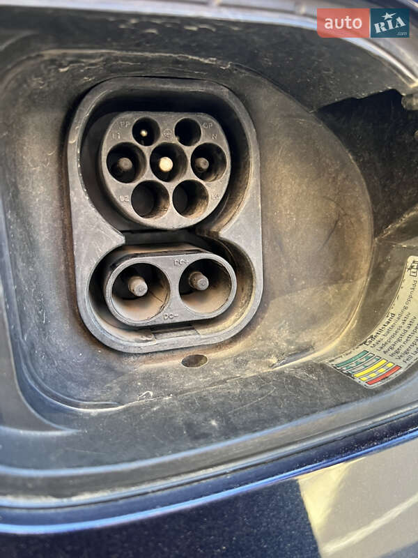 Хэтчбек Volkswagen e-Golf 2014 в Виннице