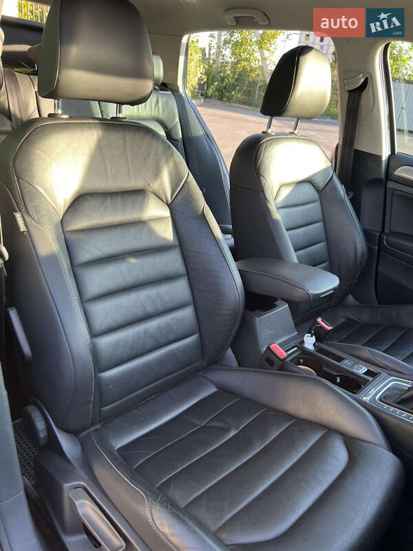 Хэтчбек Volkswagen e-Golf 2014 в Виннице