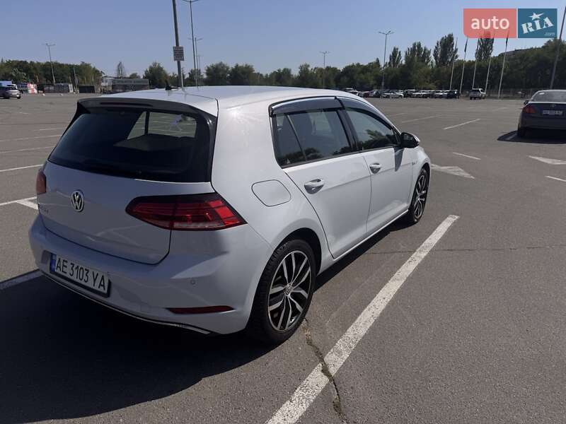 Хэтчбек Volkswagen e-Golf 2018 в Днепре фото 7 Хэтчбек Volkswagen e-Golf 2018 в Днепре
