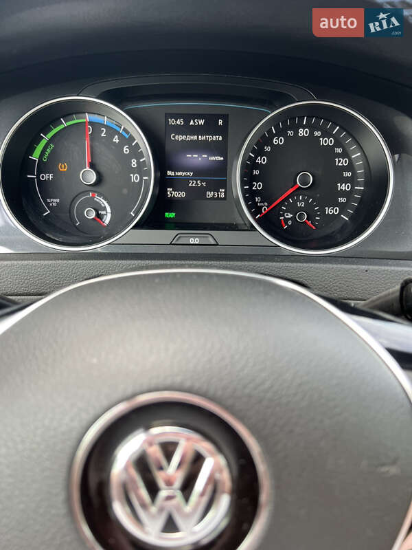 Хетчбек Volkswagen e-Golf 2020 в Радивиліві