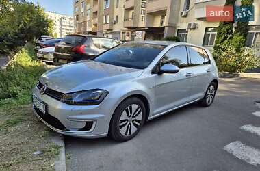 Хетчбек Volkswagen e-Golf 2016 в Києві