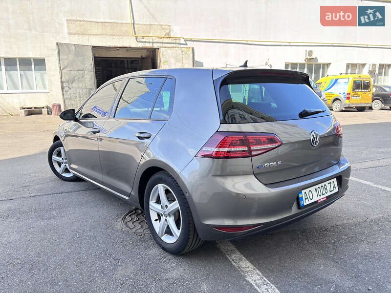 Хетчбек Volkswagen e-Golf 2015 в Вінниці