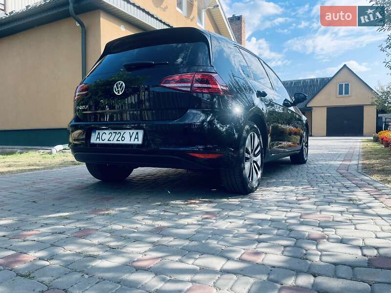 Хэтчбек Volkswagen e-Golf 2014 в Любомле фото 30 Хэтчбек Volkswagen e-Golf 2014 в Любомле