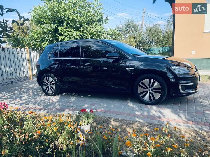 Хэтчбек Volkswagen e-Golf 2014 в Любомле фото 36 Хэтчбек Volkswagen e-Golf 2014 в Любомле