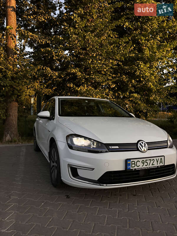 Хетчбек Volkswagen e-Golf 2014 в Львові